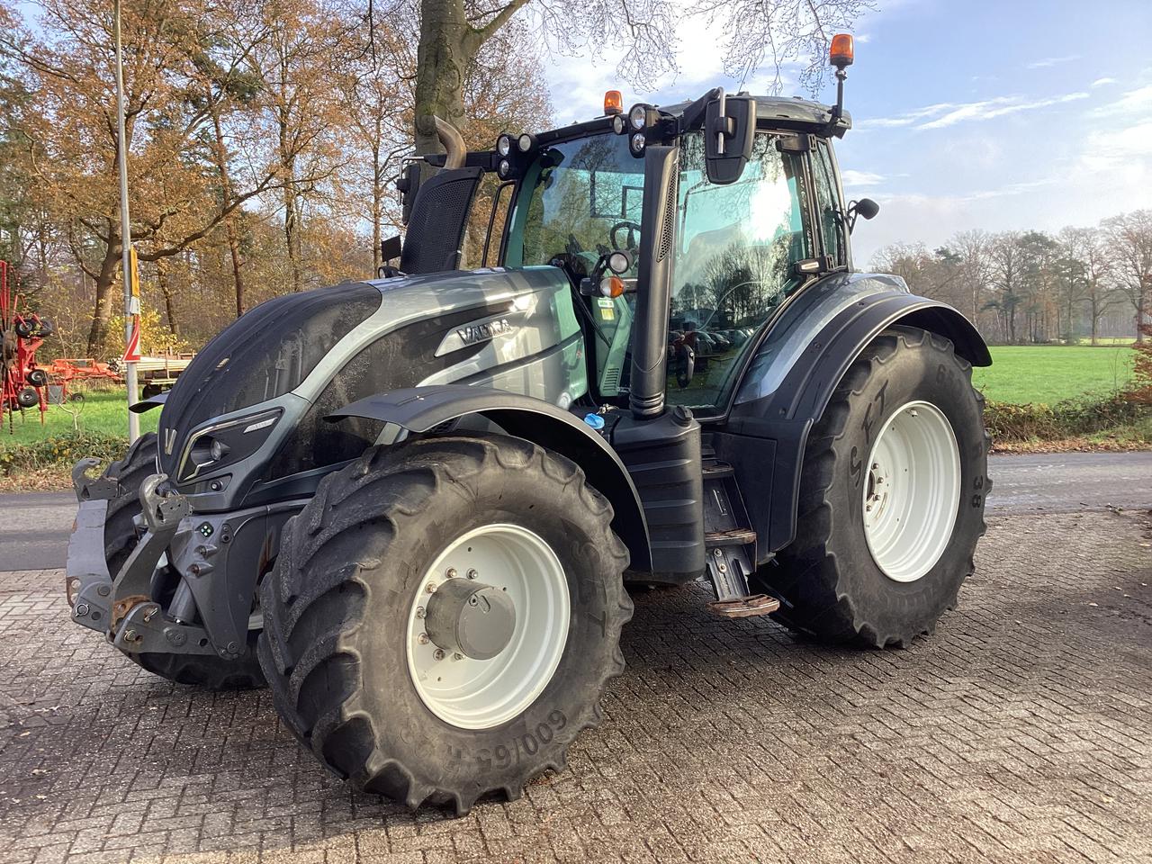 Valtra T234D