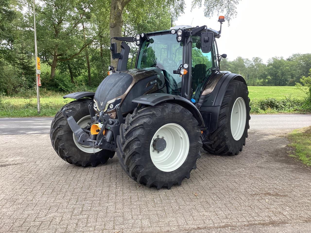Valtra N 175 direct met RKT- GPS