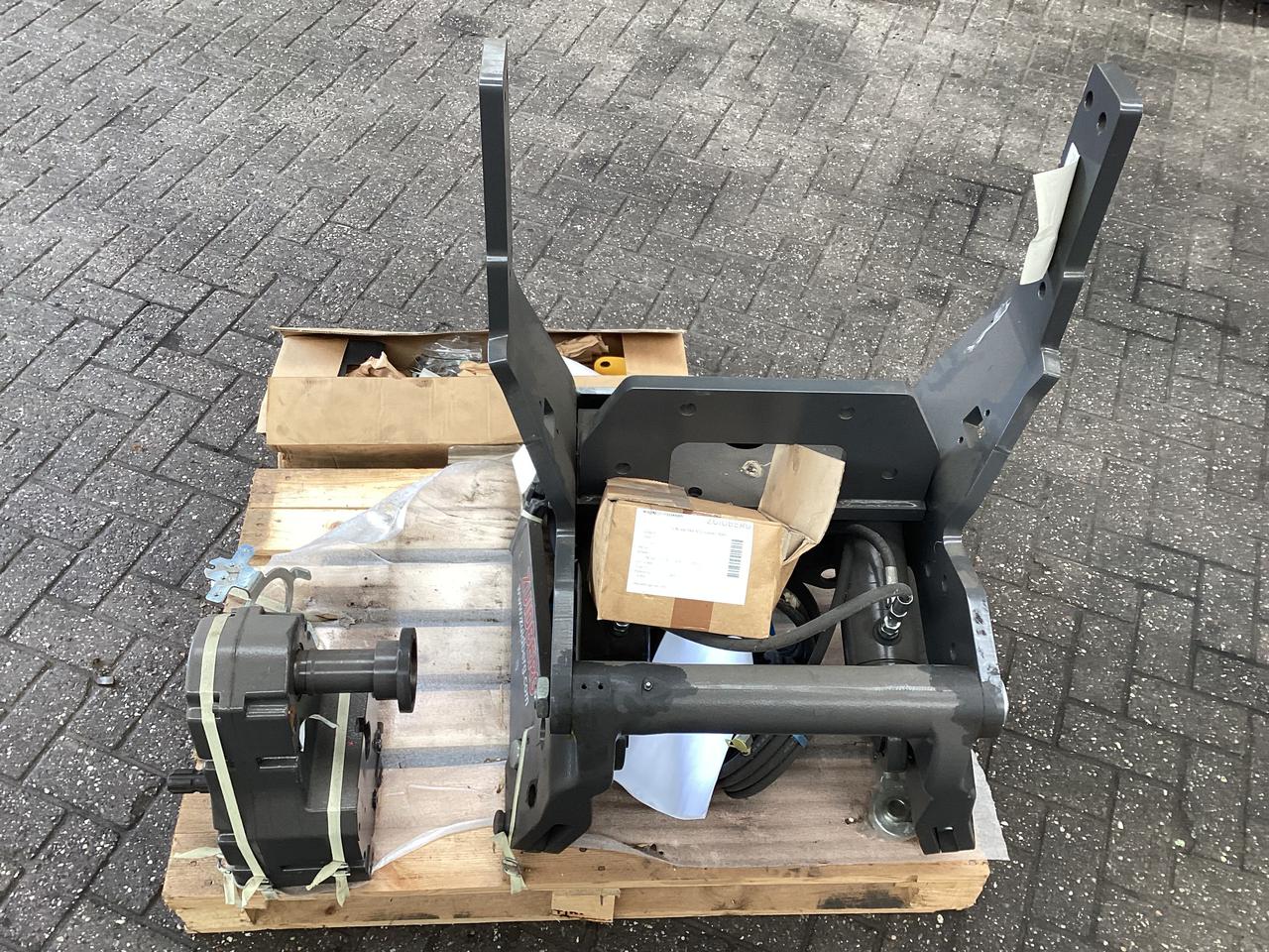 Zuidberg Valtra fronthef +PTO