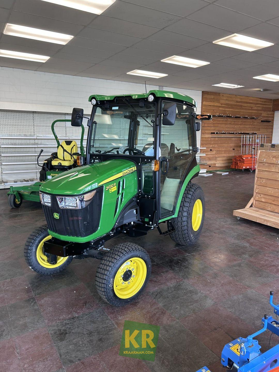JOHN DEERE 2032R COMPACTTREKKER (HEN)  #696233
