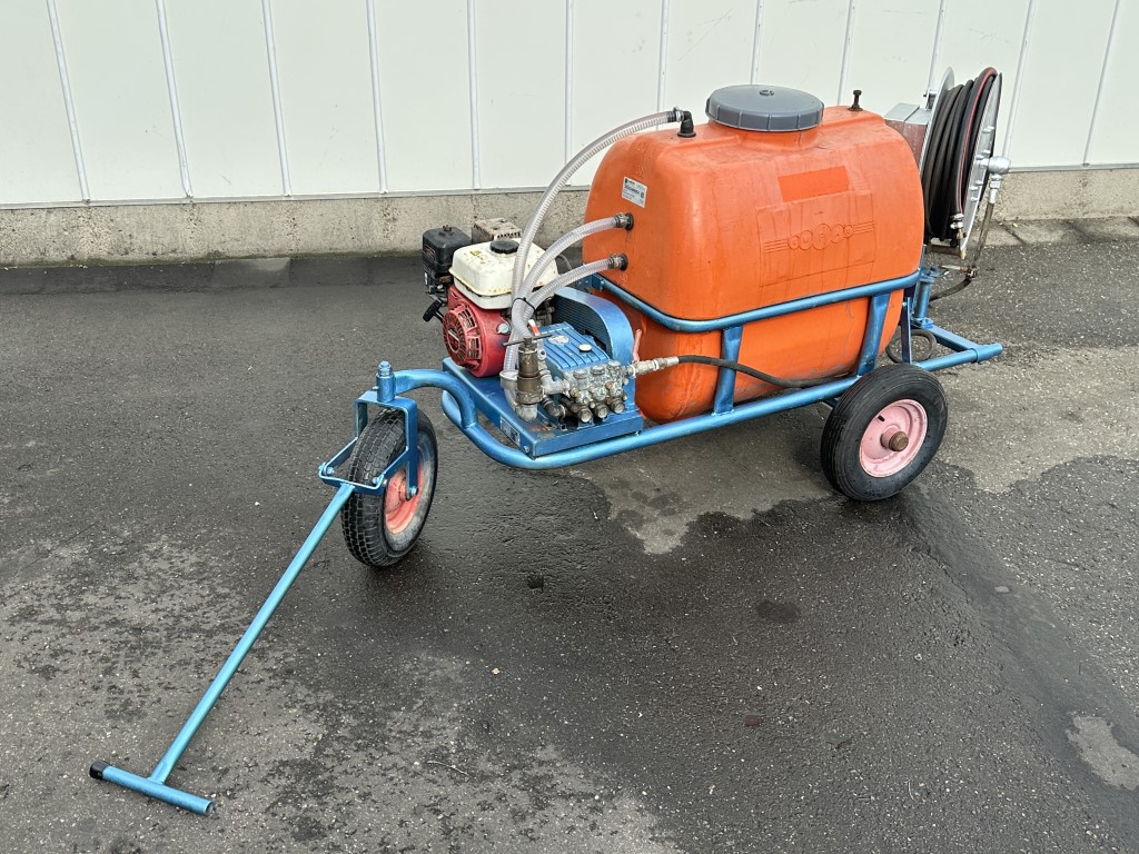 Empas 21-55-200B spuitwagen met benzinemotor