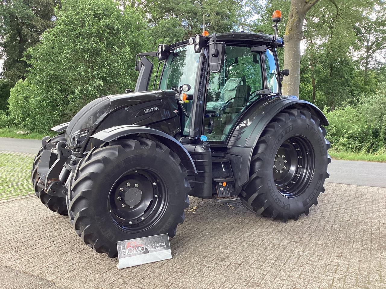 Valtra N174D trekker