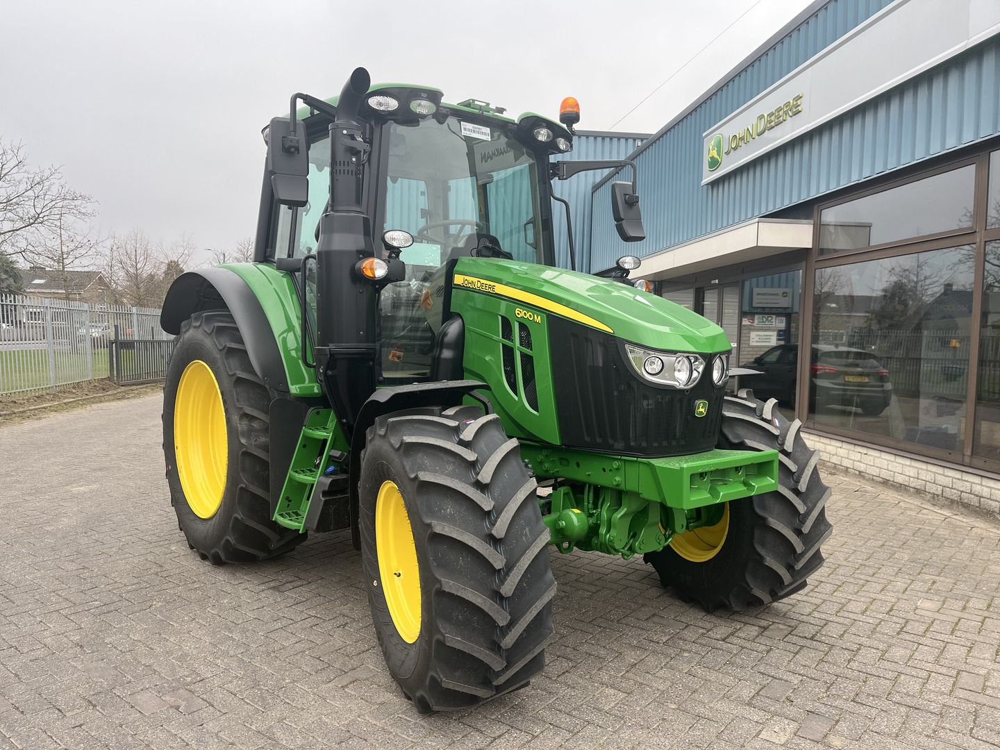 John Deere 6100M trekker (MOL)  #692400