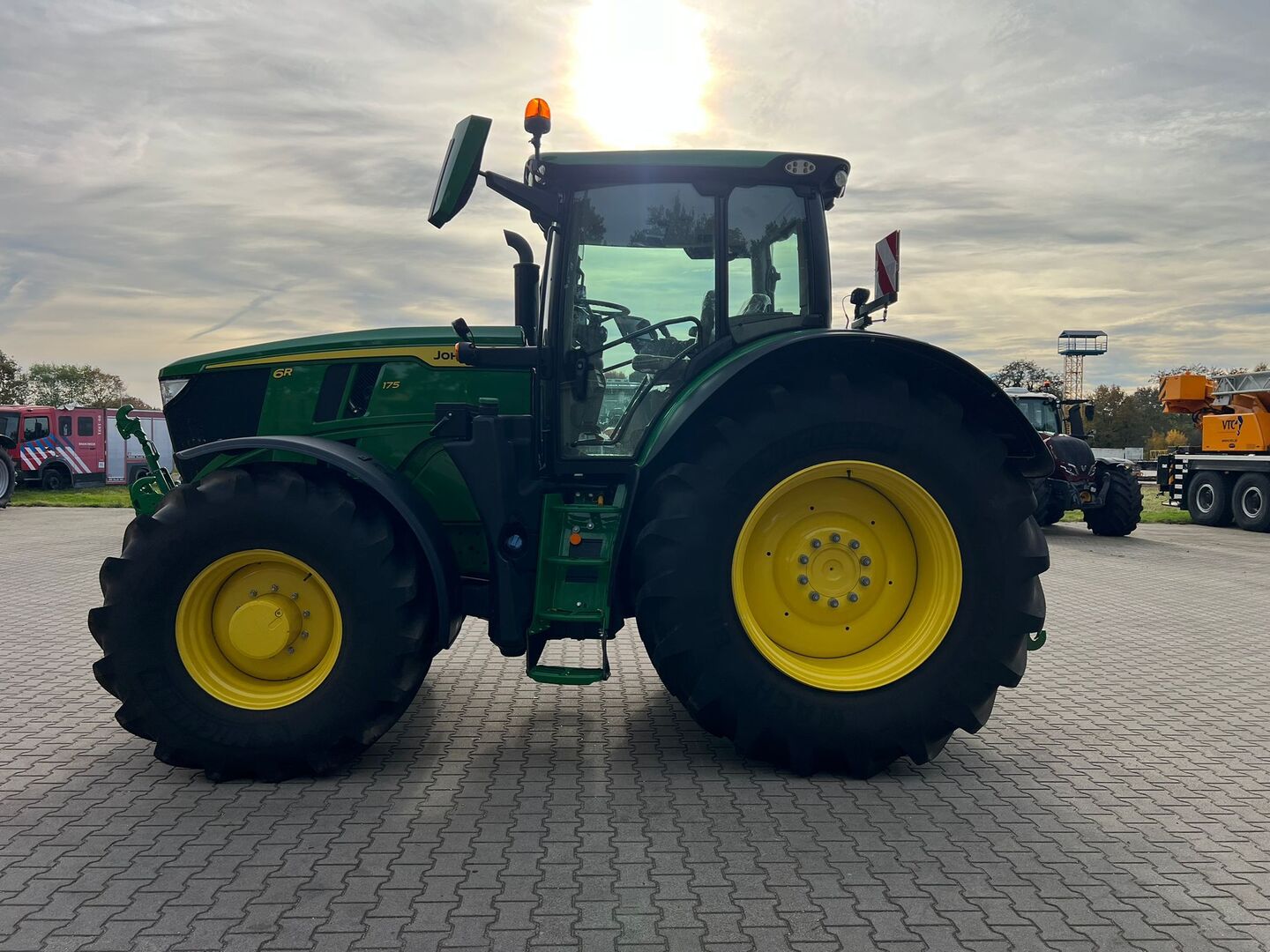 John Deere 6R 175 trekker (BRU)  #708889