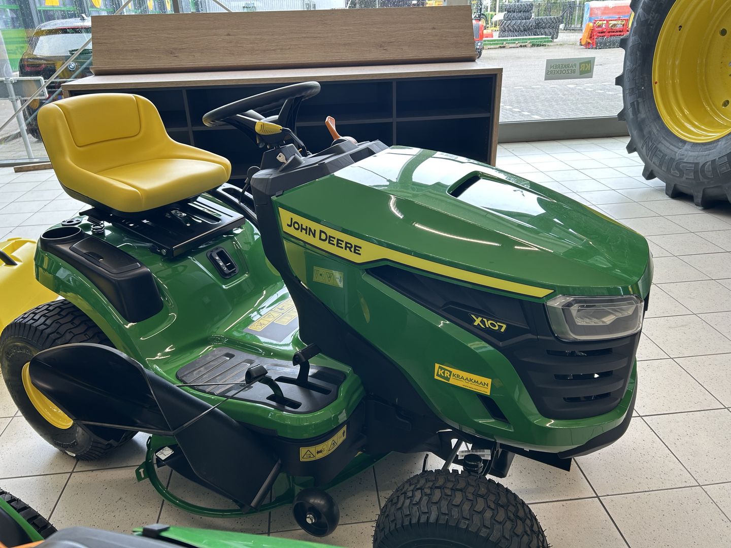 JOHN DEERE X107 ZITMAAIER MY 2026 (HIL)  #777374